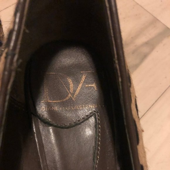 DVF Leopard Print Calf Hair Kitten Heels - Picture 6 of 7